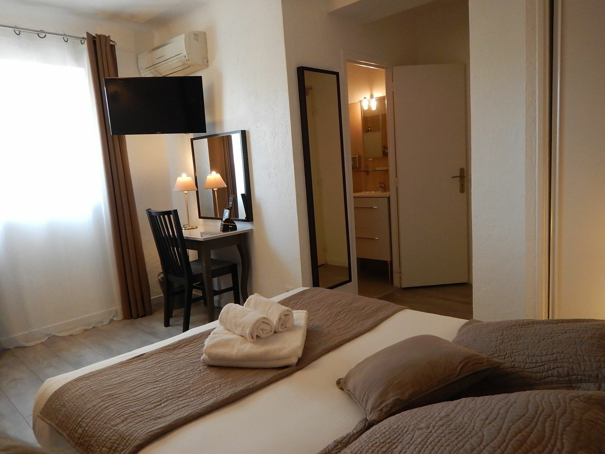 Hotel Miramar- Cap D'Antibes - La Garoupe Plage エクステリア 写真